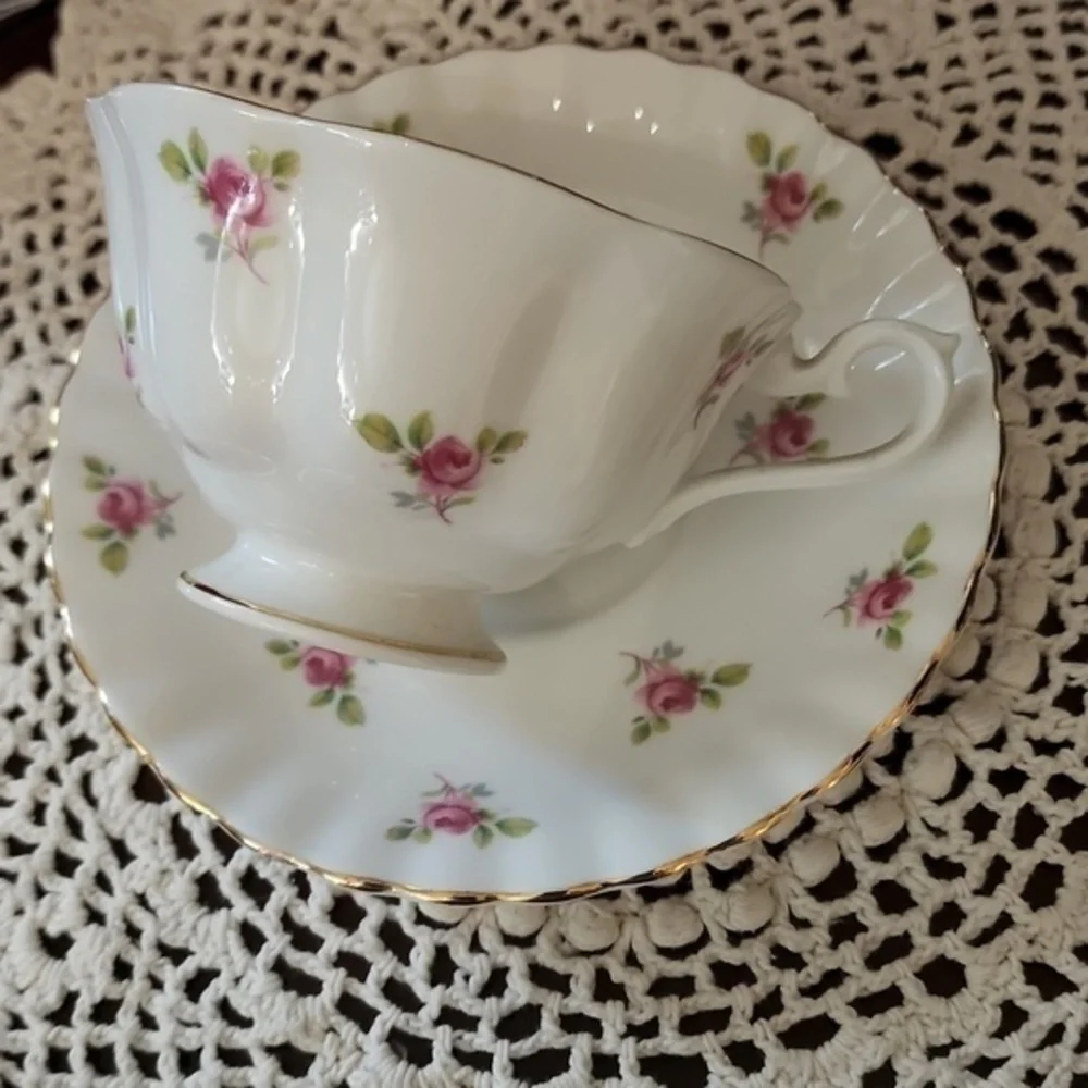 Roral imperial fine bone china ‎ cup an saucer England